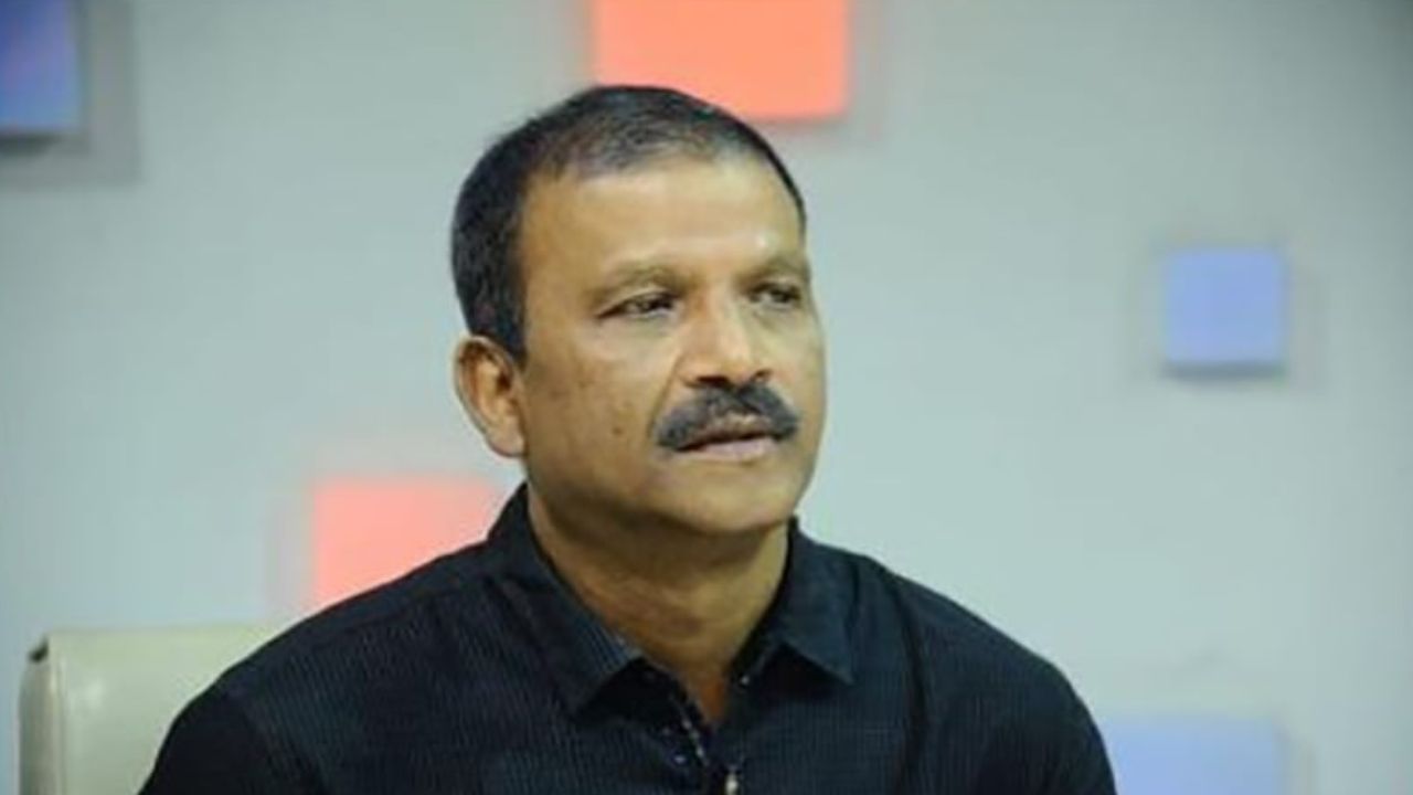 আইন উপদেষ্টা আসিফ নজরুলের দুঃখ প্রকাশ